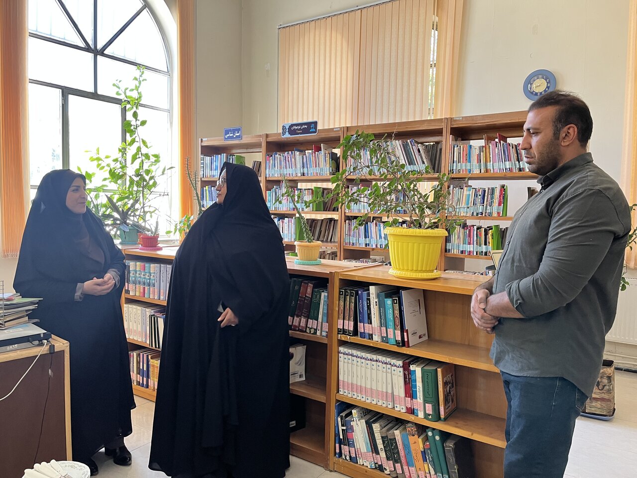 مدیرکل کتابخانه‌های عمومی آذربایجان‌غربی با فرماندار چایپاره دیدار کرد