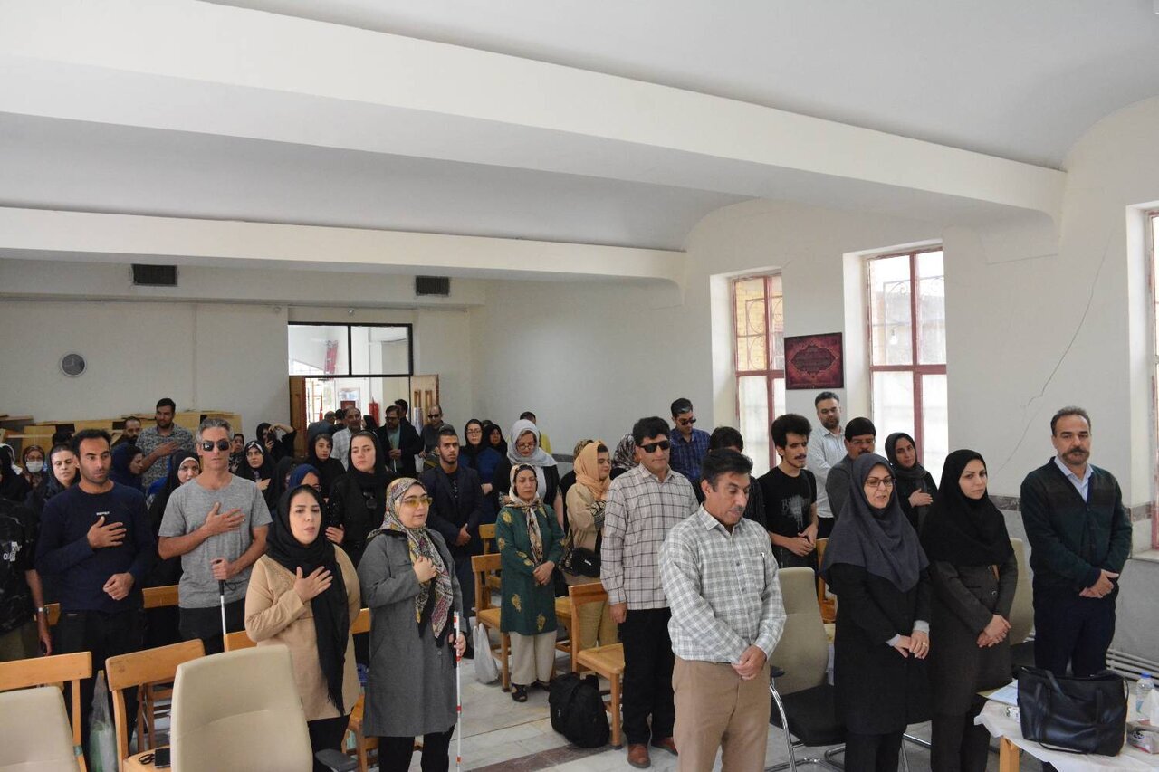 گرامیداشت روز جهانی نابینایان در کتابخانه عمومی خاتمالانبیا کرمانشاه برگزار شد
