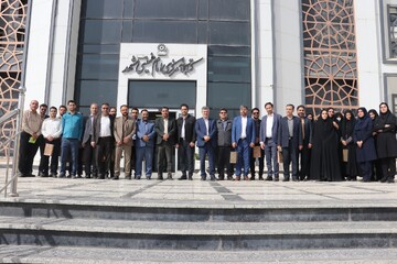 معاونین و کارشناسان دیوان محاسبات استان خراسان رضوی از کتابخانه مرکزی امام خمینی(ره) مشهد بازدید کردند.