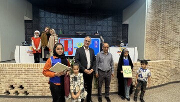 مرحله نیمه نهایی «جام کتاب‌ بازی» در کتابخانه مرکزی یزد برگزار شد