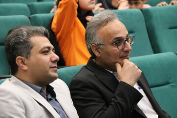 مرحله نیمه نهایی «جام کتاب‌ بازی» در کتابخانه مرکزی یزد برگزار شد