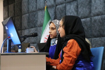 مرحله نیمه نهایی «جام کتاب‌ بازی» در کتابخانه مرکزی یزد برگزار شد