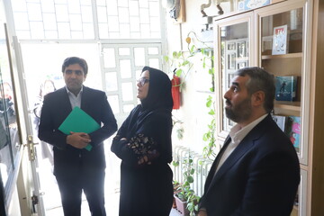 بازدید از کتابخانه حماسه 30 مهر