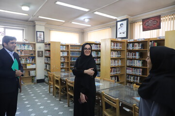 بازدید از کتابخانه حماسه 30 مهر
