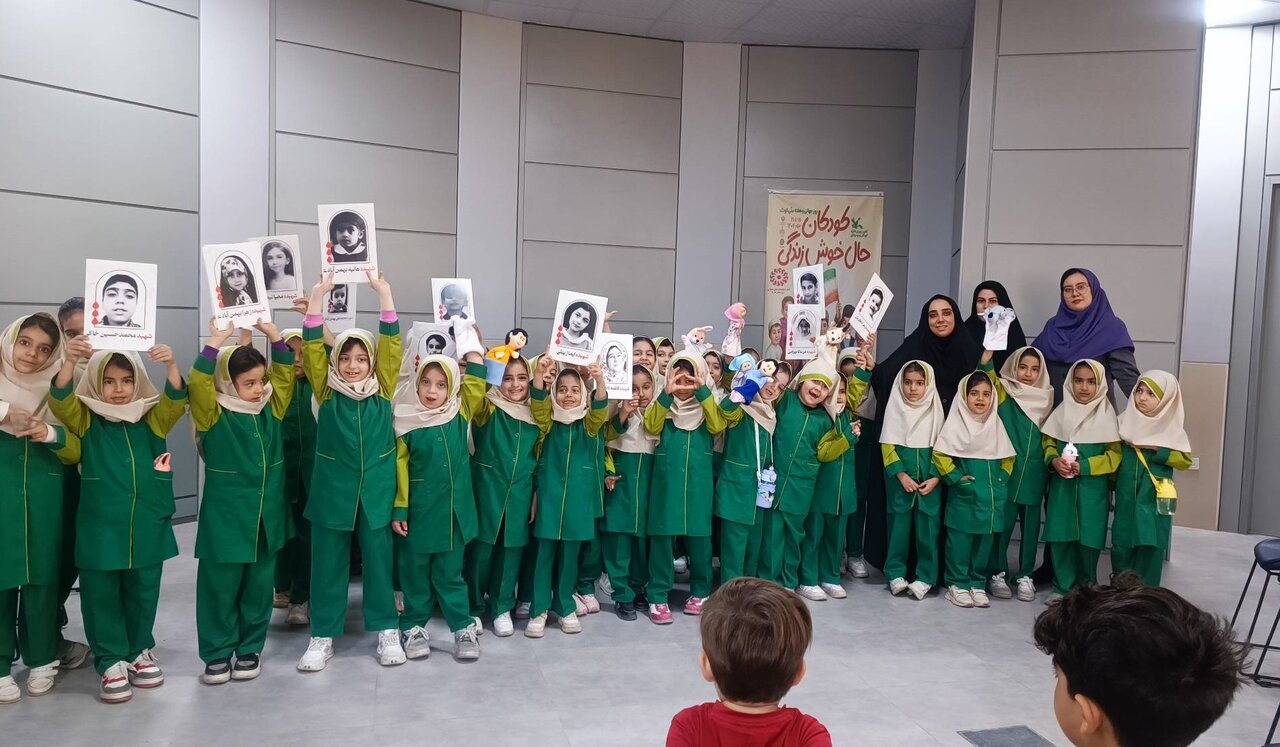 گرامیداشت هفته ملی کودک با محوریت کتاب، بازی و آموزش در کتابخانه