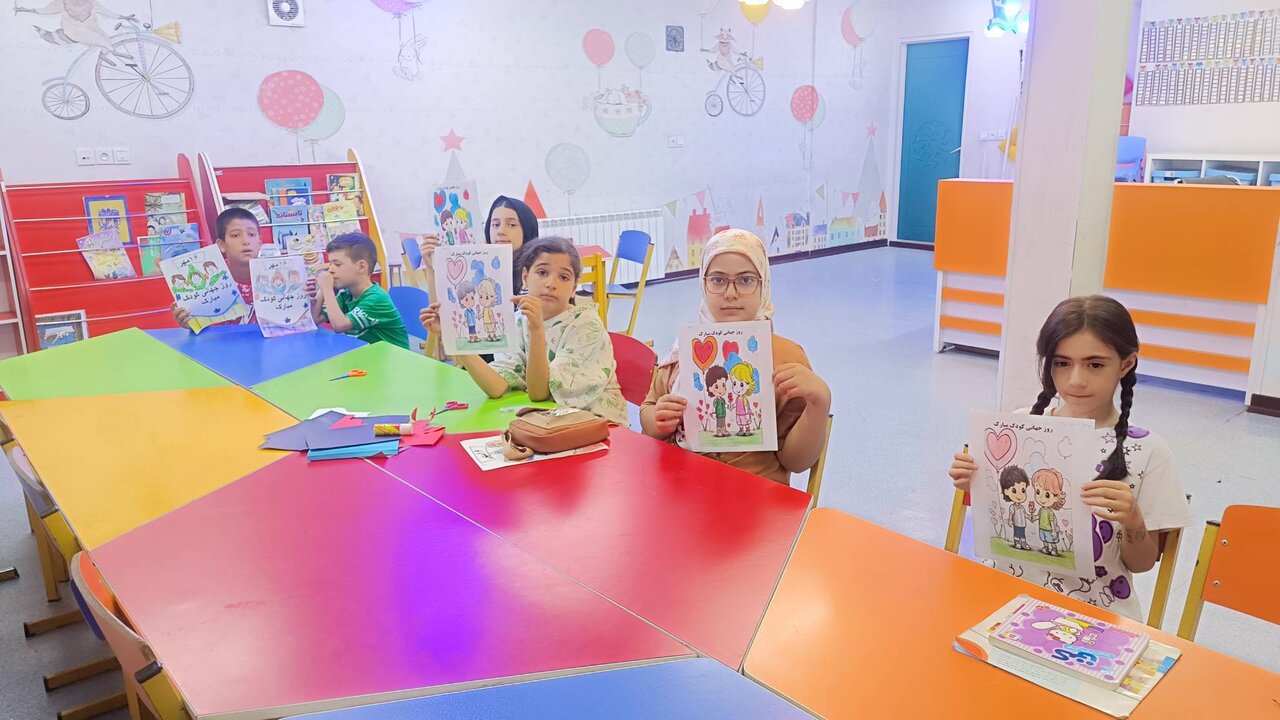 گرامیداشت هفته ملی کودک با محوریت کتاب، بازی و آموزش در کتابخانه
