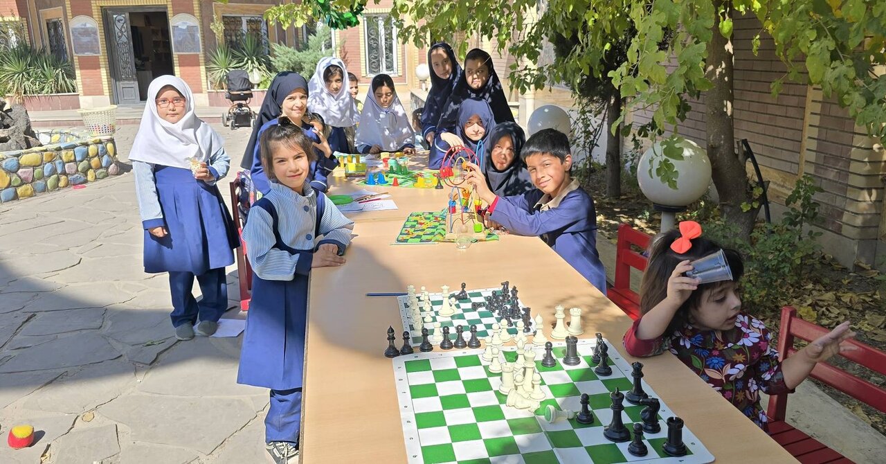 گرامیداشت هفته ملی کودک با محوریت کتاب، بازی و آموزش در کتابخانه