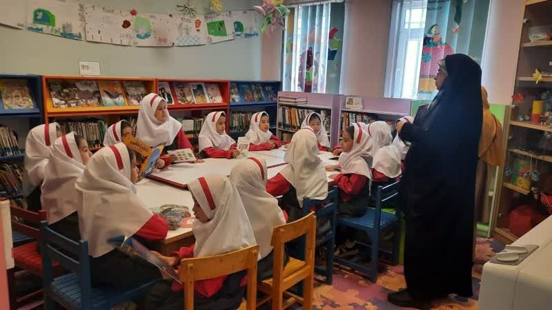 حال خوش کودکان در کتابخانههای عمومی استان تهران