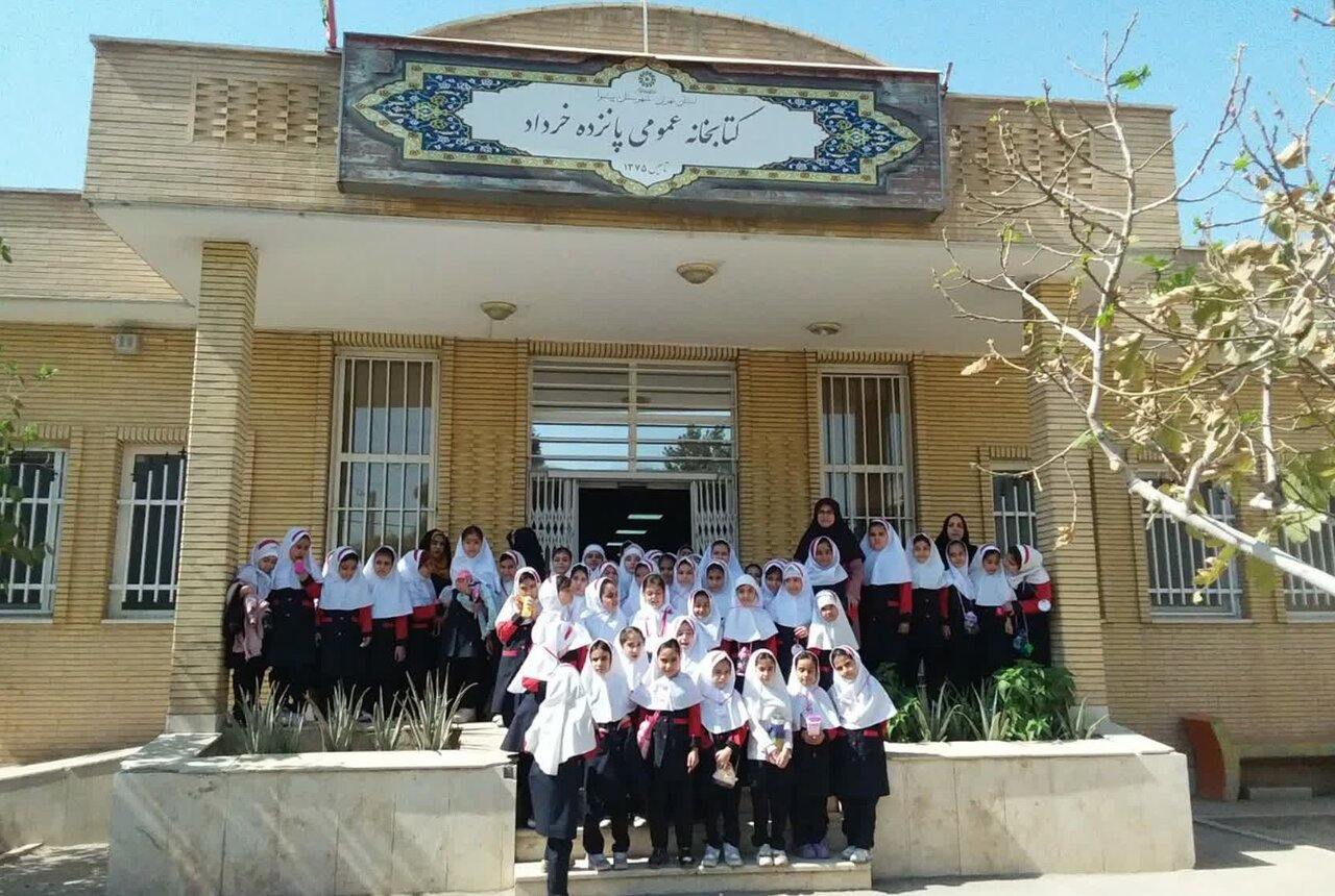 حال خوش کودکان در کتابخانه‌های عمومی استان تهران