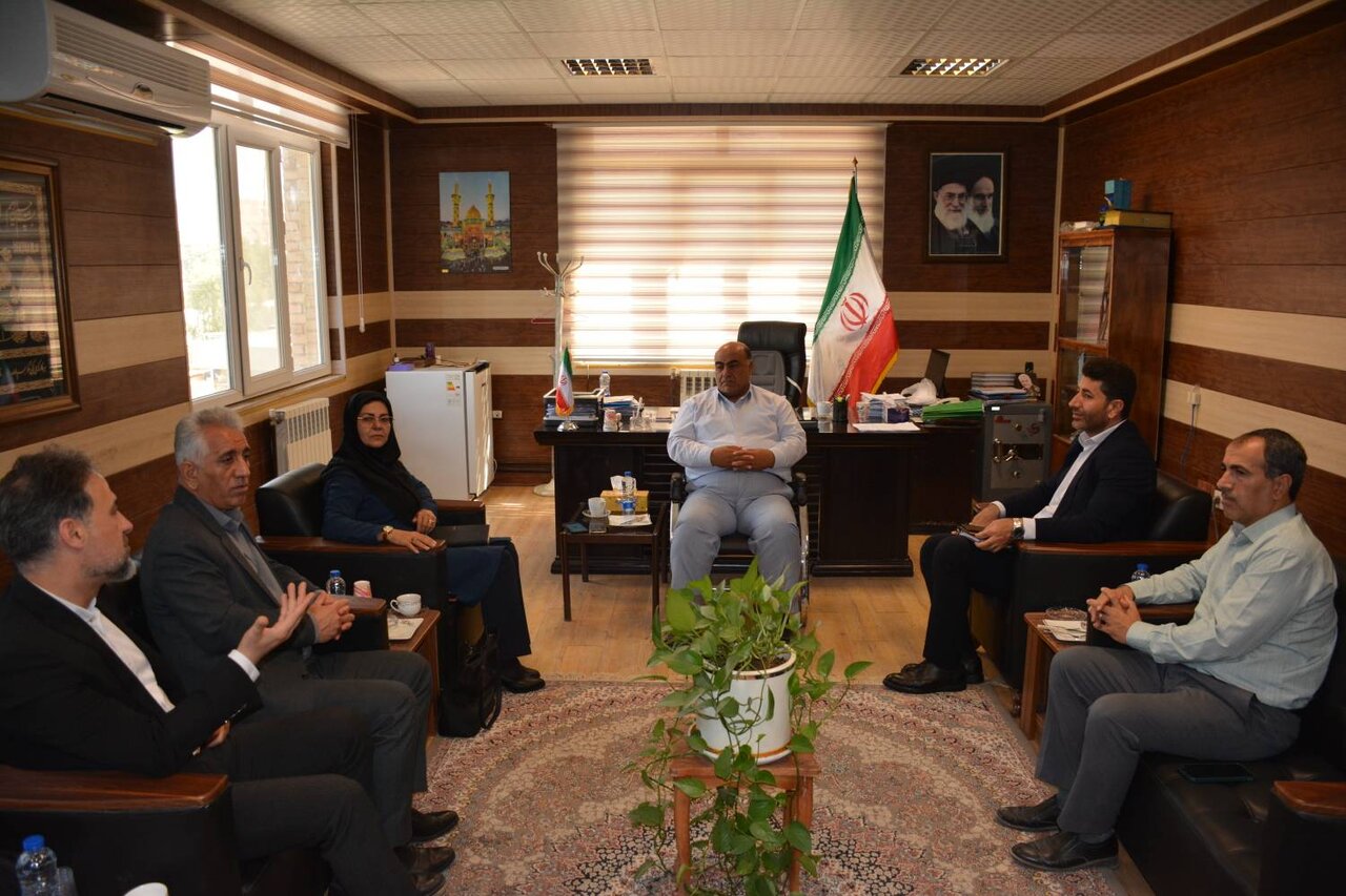 فرماندار قصر شیرین بر تسریع در تکمیل کتابخانه نیمهتمام شهرستان تاکید کرد