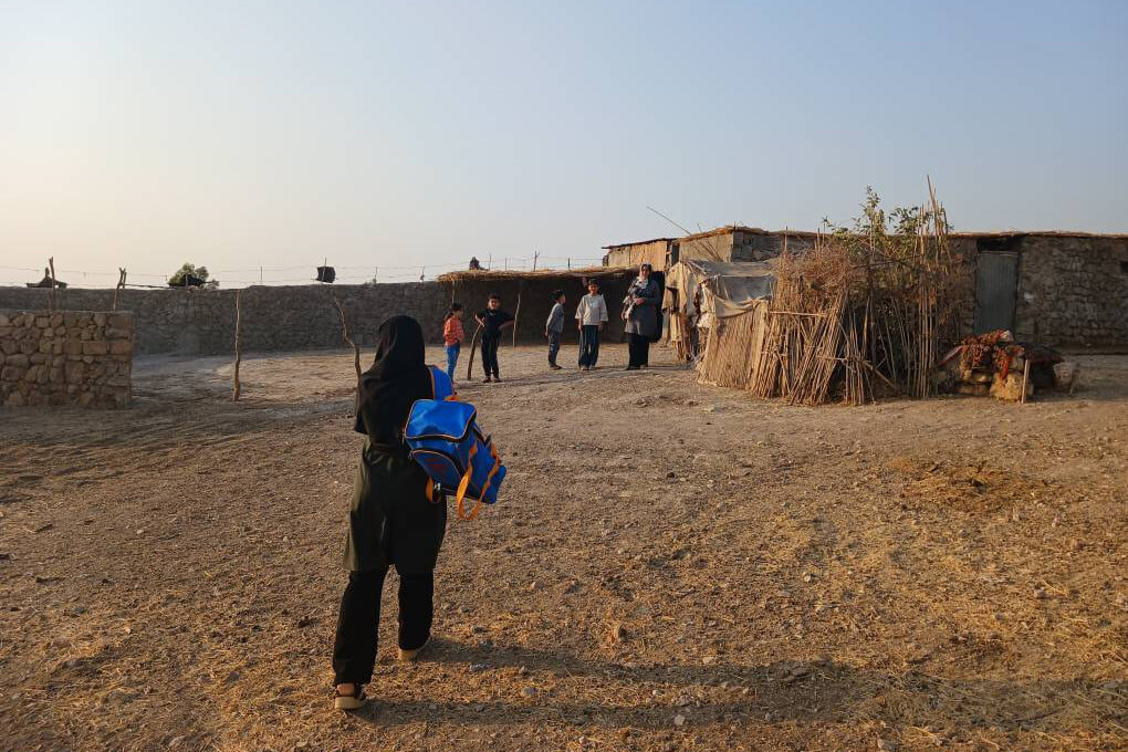 طرح «کوله کتاب عشایر» ایلام، نماد تعهد اجتماعی کتابخانه‌های عمومی استان