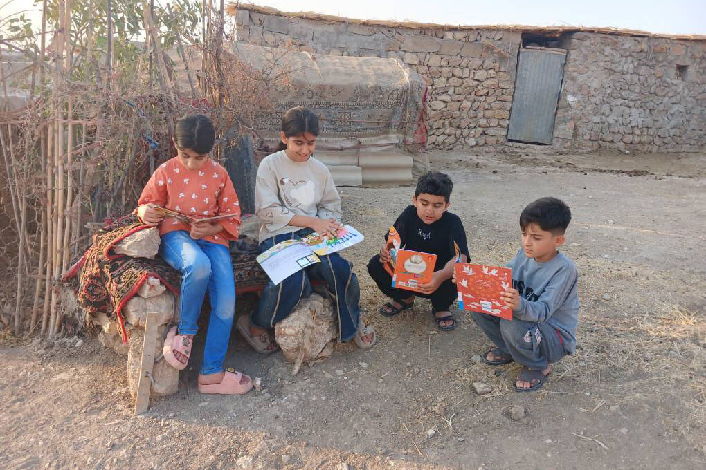 طرح «کوله کتاب عشایر» ایلام، نماد تعهد اجتماعی کتابخانه‌های عمومی استان