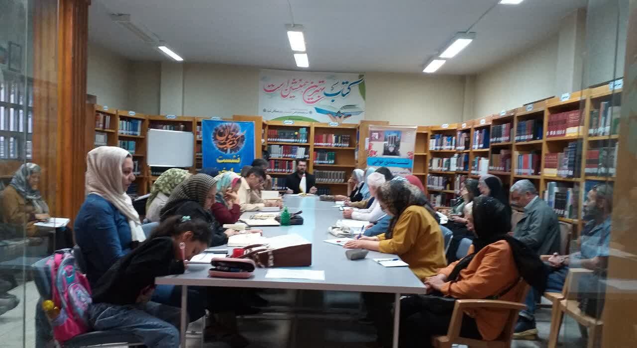 برگزاری آیین‌های فرهنگی کتاب‌محور در کتابخانه‌های عمومی استان مرکزی