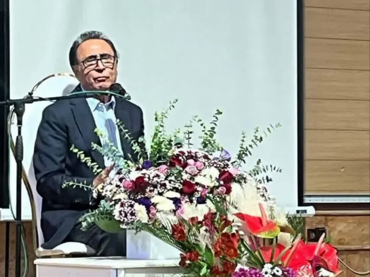 برگزاری آیینهای فرهنگی کتابمحور در کتابخانههای عمومی استان مرکزی