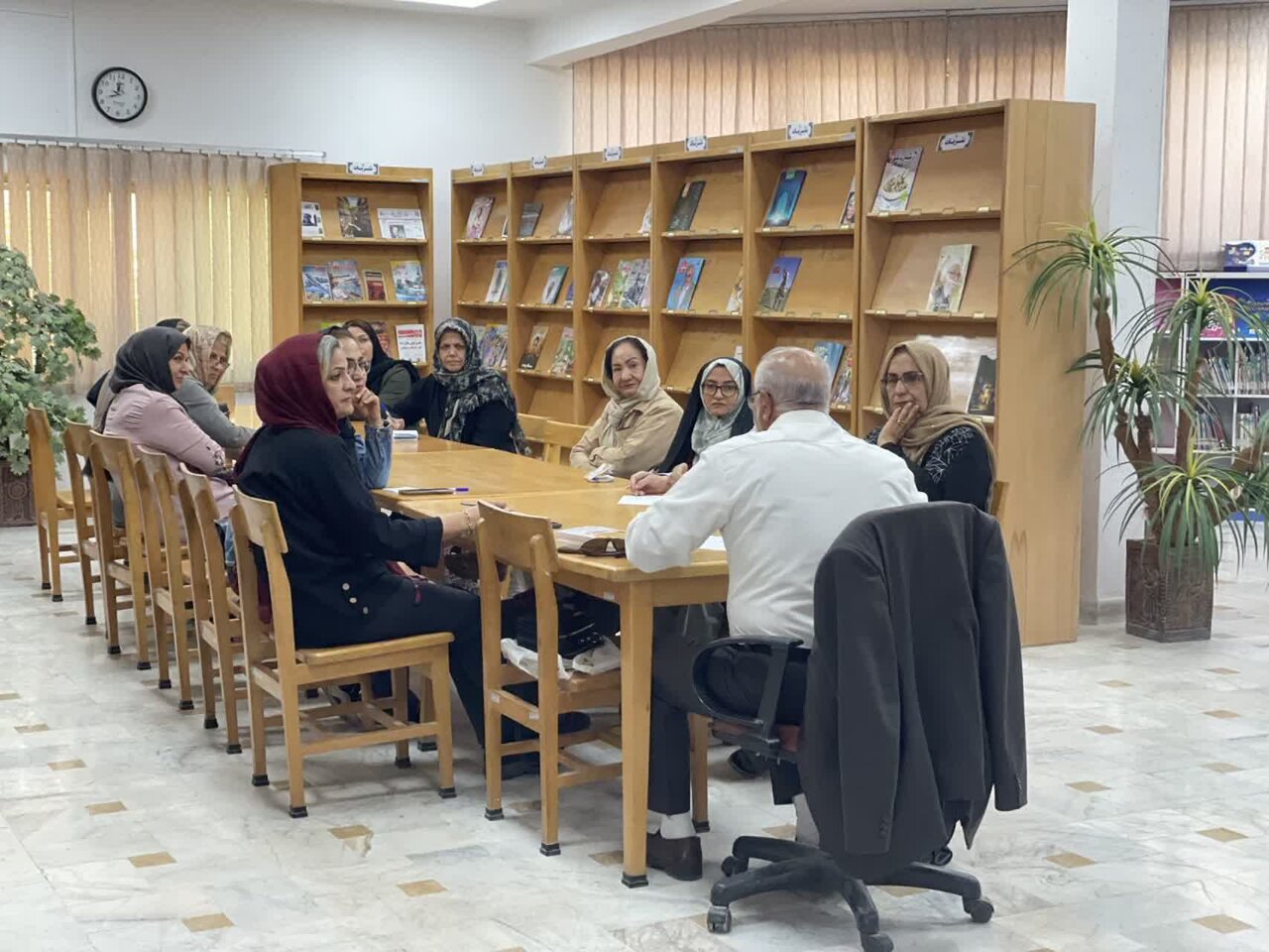 برگزاری آیین‌های فرهنگی کتاب‌محور در کتابخانه‌های عمومی استان مرکزی