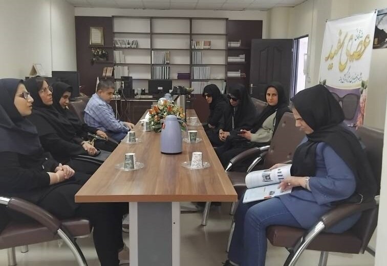 نشست کتابخوان کتابخانهای ویژه نابینایان و کمبینایان در شهرستان خوی برگزار شد