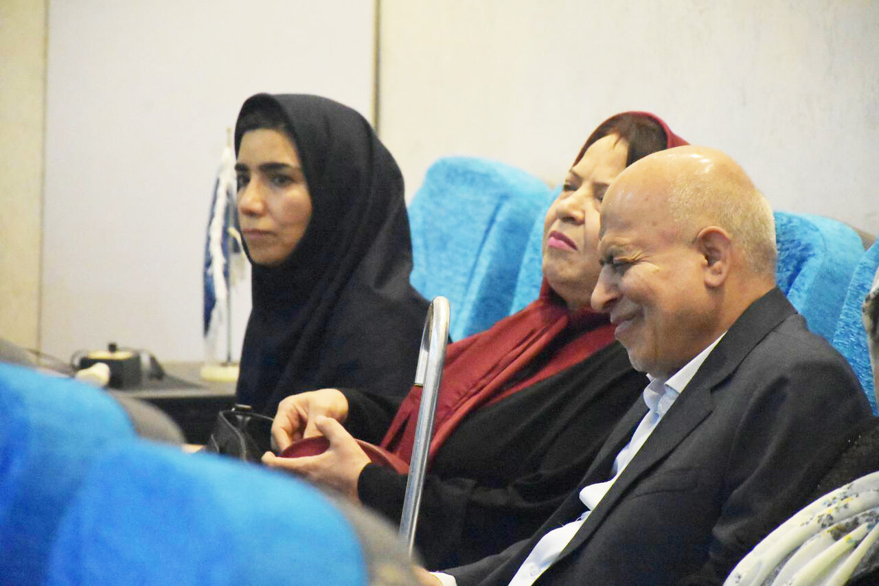 جشن روز عصای سفید در کتابخانه رئیسی اردکانی شیراز برگزار شد