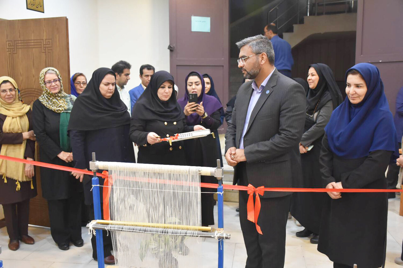 جشن روز عصای سفید در کتابخانه رئیسی اردکانی شیراز برگزار شد