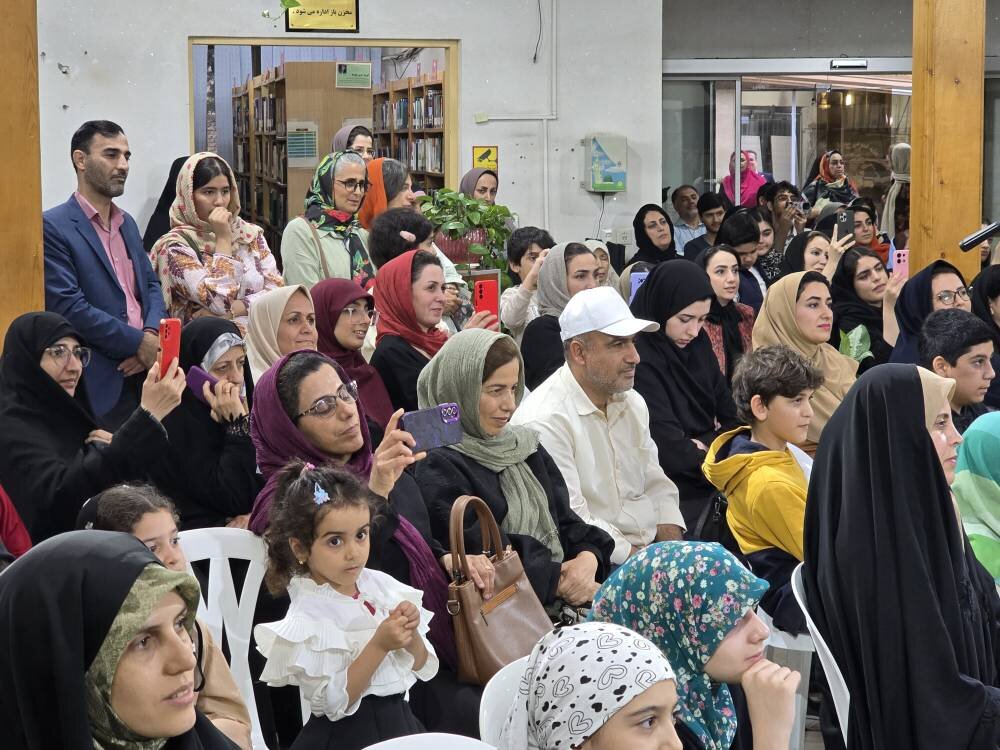 ویژه‌برنامه «نویسنده شو» در کتابخانه نجاریان بابل برگزار شد