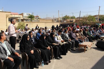 روستای برجویی صدای کتاب را به کنگره شهدا رساند