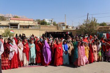 روستای برجویی صدای کتاب را به کنگره شهدا رساند