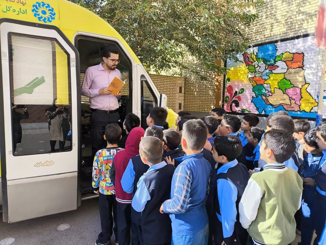 کتابخانه‌های عمومی استان مرکزی؛ بستر پویای آموزش، هنر و تعامل فرهنگی