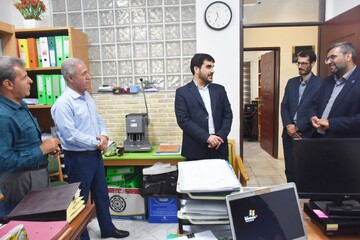 بازدید مشاور دبیرکل و مدیرکل دفتر مرکزی حراست نهاد از اداره‌کل کتابخانه‌های عمومی استان فارس و دیدار با همکاران