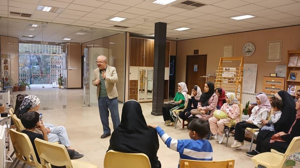 اجرای برنامه‌های فرهنگی کتاب‌محور در کتابخانه‌های عمومی تهران