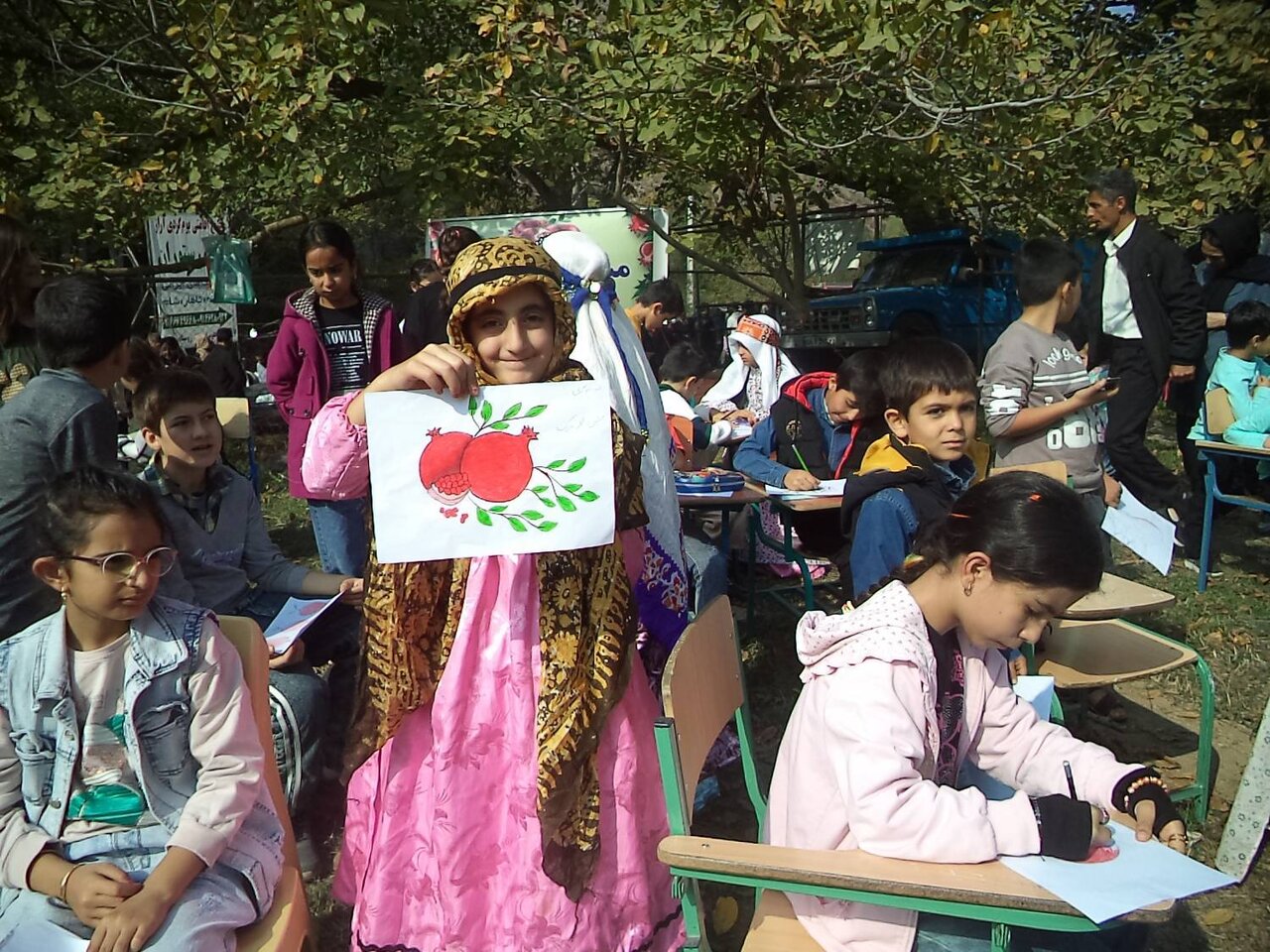 اجرای برنامههای متنوع فرهنگی در ششمین جشنواره انار خداآفرین