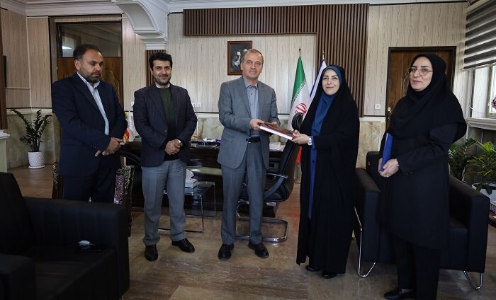 تأکید بر همدلی، تلاش جمعی و استفاده از ظرفیتهای محلی برای ارتقای جایگاه کتابخانههای عمومی نقده