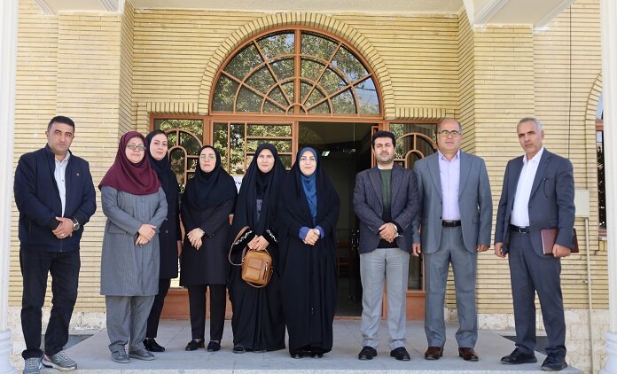 تأکید بر همدلی، تلاش جمعی و استفاده از ظرفیتهای محلی برای ارتقای جایگاه کتابخانههای عمومی نقده