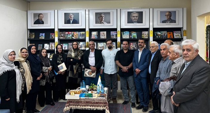 مراسم نقد و بررسی کتاب «بلوک اسفندآباد» در کتابخانه شهید رئیسی قروه برگزار شد