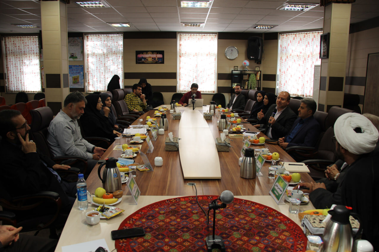 انجمن خیّرین کتابخانهساز استان مرکزی آغاز بهکار کرد