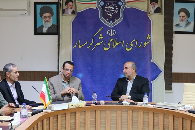 اختصاص یک دستگاه خودرو برای راه‌اندازی اولین کتابخانه سیار در گرمسار