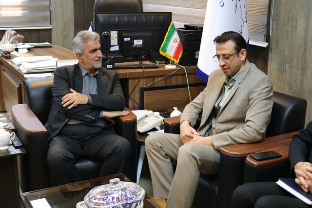 کلنگ زمین کتابخانه استاندارد گرمسار در هفته کتاب و کتابخوانی به زمین خواهد خورد