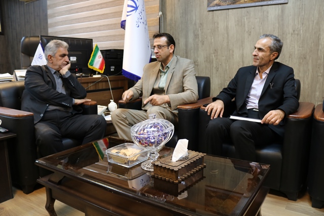 کلنگ زمین کتابخانه استاندارد گرمسار در هفته کتاب و کتابخوانی به زمین خواهد خورد