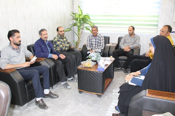 دیدار سرپرست ادارهکل کتابخانههای عمومی چهارمحال و بختیاری با نیروهای خدمتگزار کتابخانهها