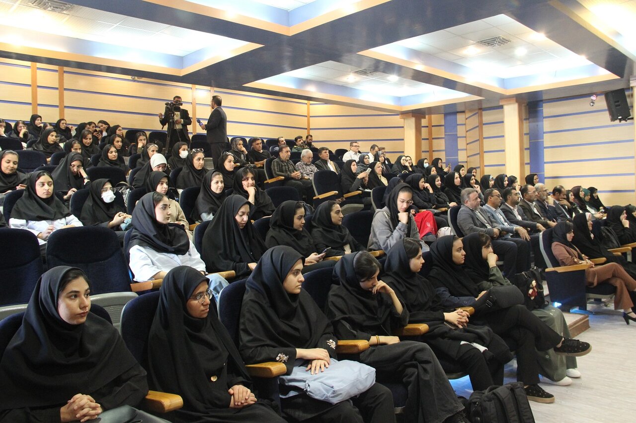 برگزاری آیین اختتامیه جشنواره خوشنویسی «قلم‌های طلایی» در شهرضا