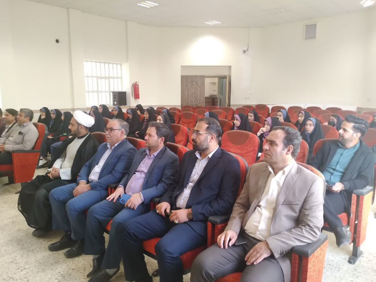 کتابخانه‌های عمومی، طلایه‌داران آگاهی در استان مرکزی