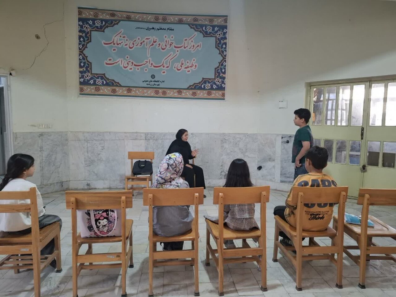 آبان به رنگ آگاهی و دانایی در کتابخانههای عمومی استان مرکزی