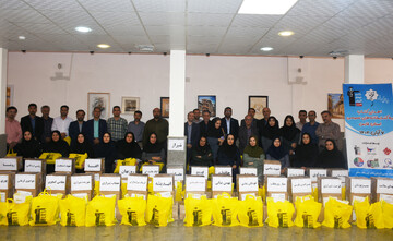 اهدای کتاب قلم چی