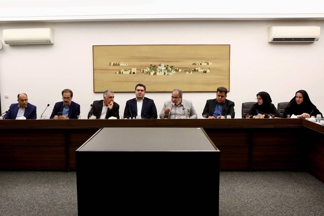 دیدار استاندار و نمایندگان کرمانشاه با وزیر فرهنگ و ارشاد اسلامی برای پیگیری پروژه‌های فرهنگی