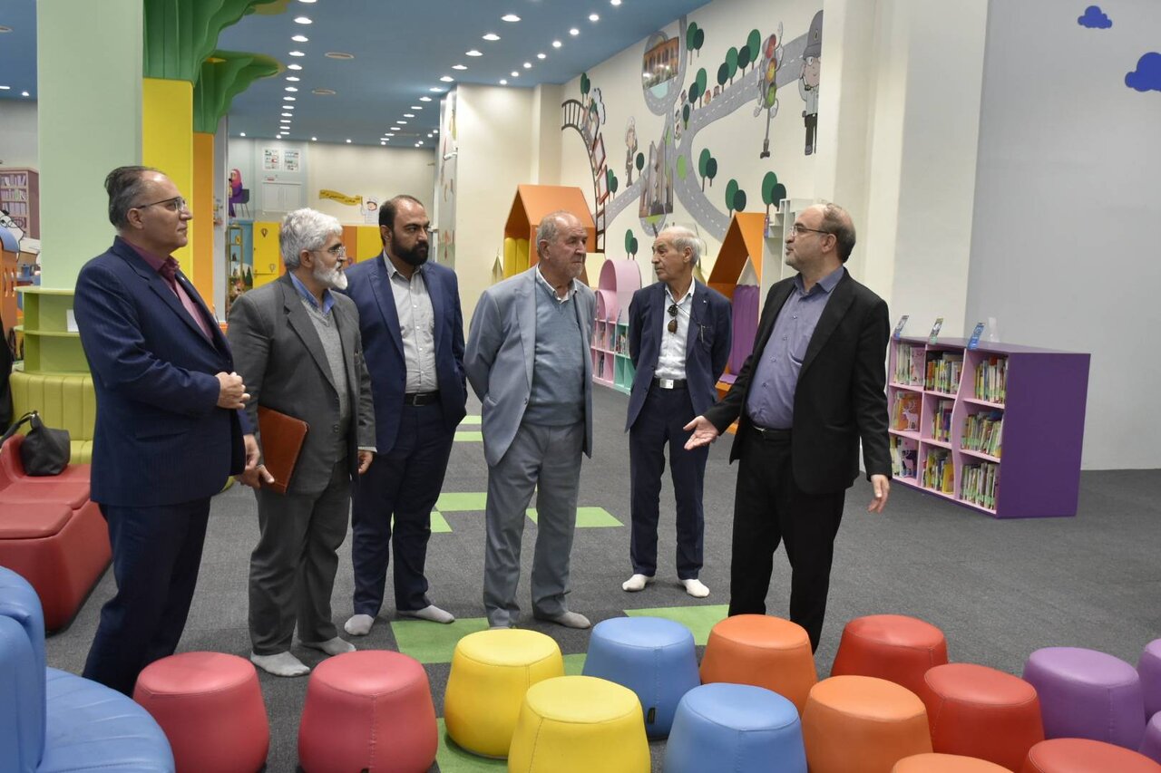 طرح «بوستان کتاب» در محوطه کتابخانه شهید آوینی وایقان اجرا می‌شود