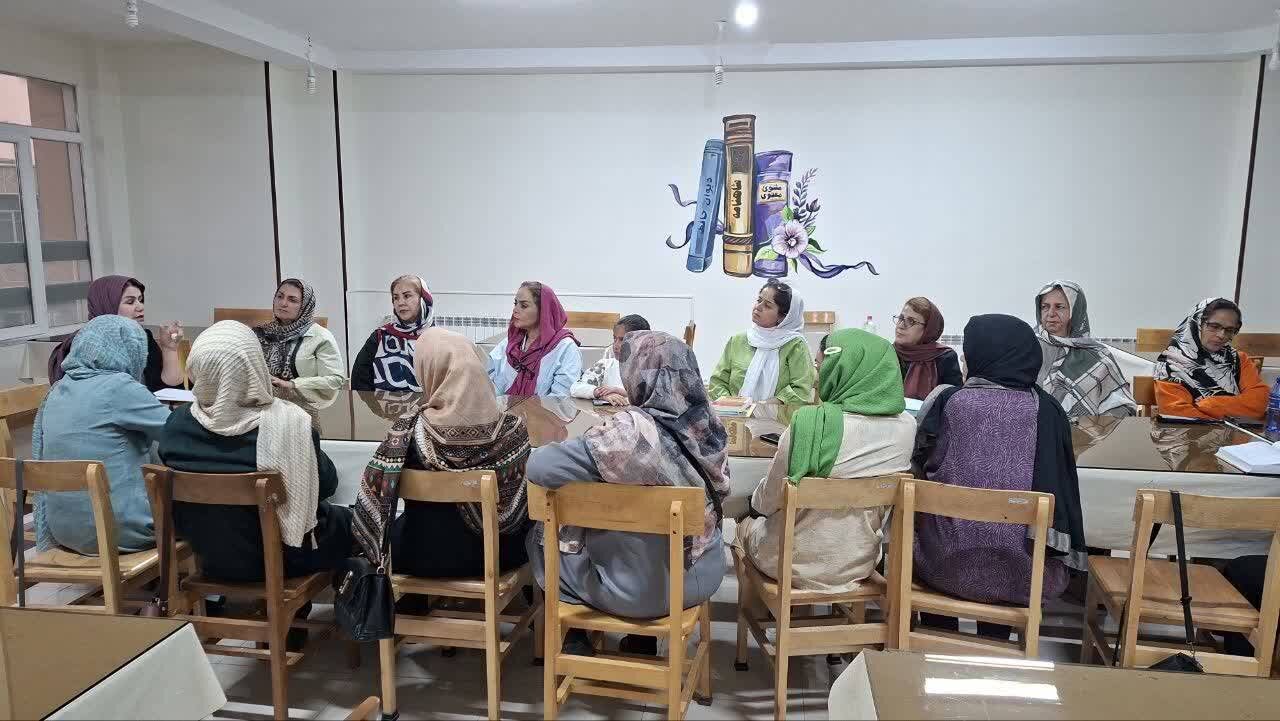 پیوند هویت، دانش و هنر در کتابخانه‌های عمومی استان مرکزی