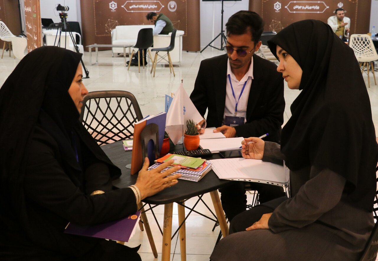 حضور نهاد کتابخانههای عمومی کشور در رویداد ملی «جامعهپرداز»؛ از کتابخانه عمومی تا کانون خانواده