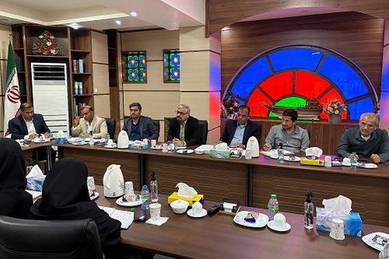 بررسی برنامههای هفته کتاب در نشست انجمن کتابخانههای عمومی کنگان