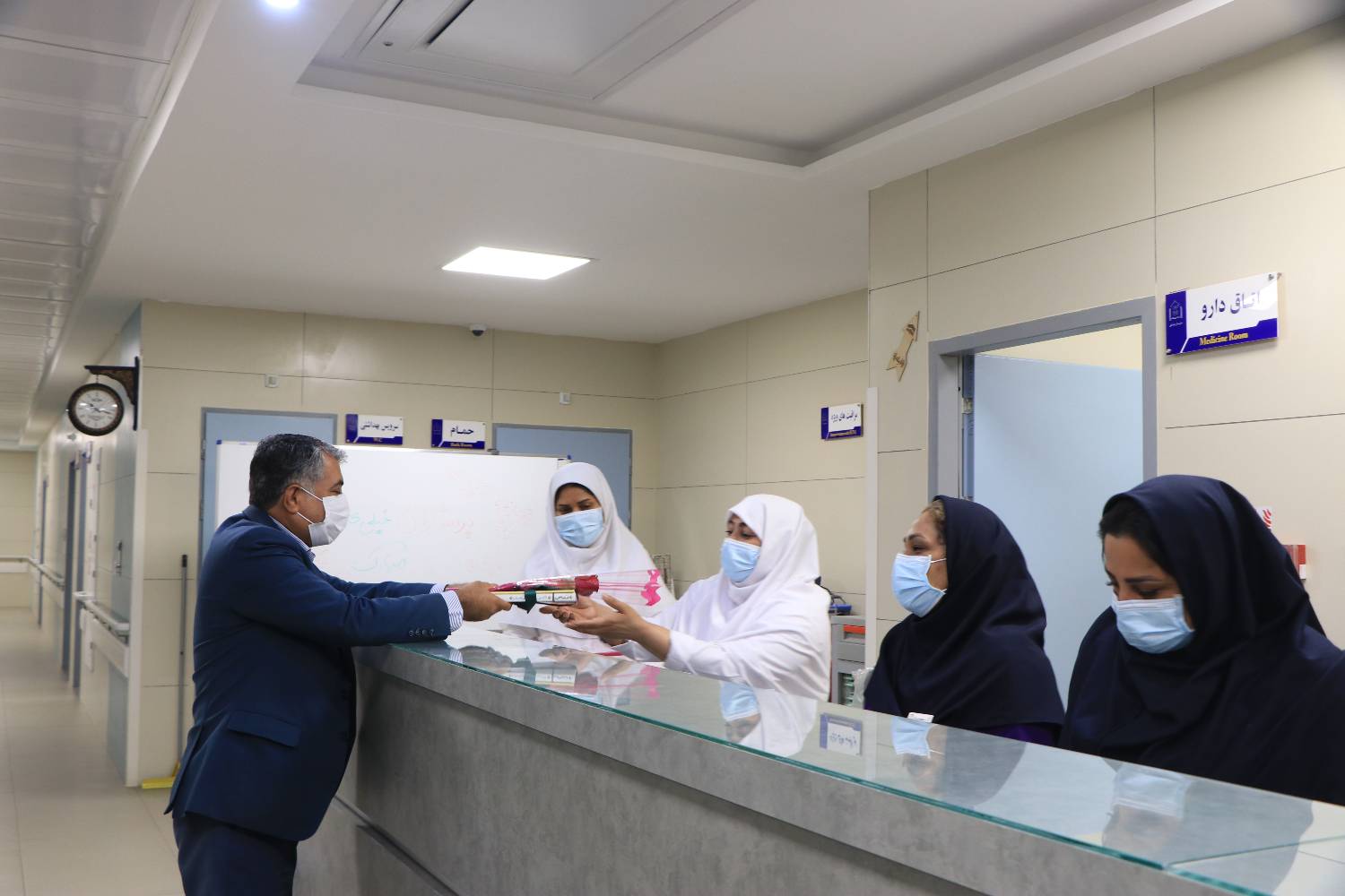 نشست «کتاب‌خوان پرستار» در بیمارستان کودکان بندرعباس برگزار شد