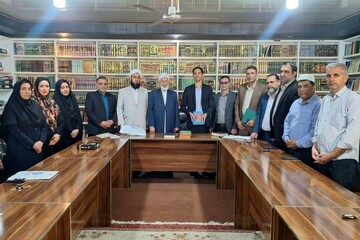 تجلیل از امام جمعه اهل سنت بندرترکمن در آستانه هفته کتاب