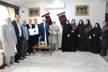 عبدالحی میرزاعلی با خانواده شهید عبدالرحمن آذری در بندرترکمن دیدار و تجلیل کرد