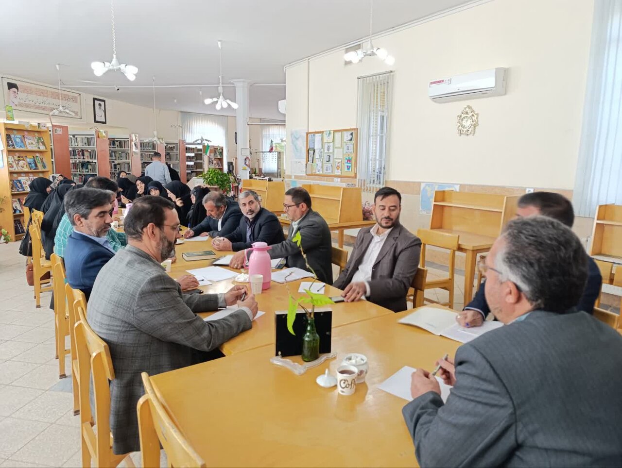 اولین جلسه هماندیشی مسئولان کتابخانههای عمومی استان قم برگزار شد